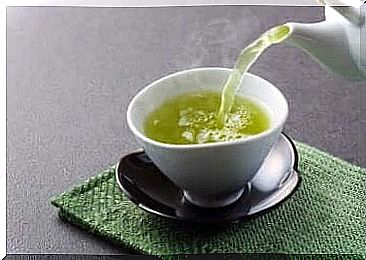 Green tea infusion. 