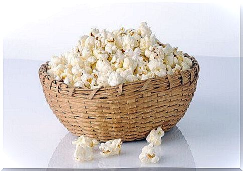 homemade popcorn is a snack for weight loss