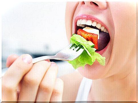 Chewing Slowly Is One Of The Best Tips For Losing Weight