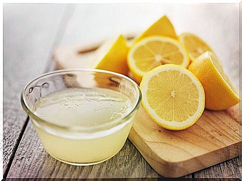 Lemon juice against bad odors from your clothes. 