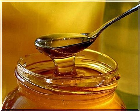 How to treat shingles naturally with honey