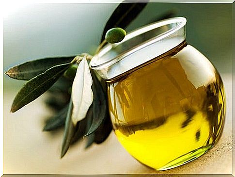 Olive oil to strengthen the nails.
